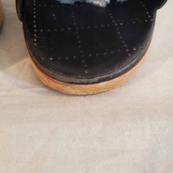 Vintage Chanel Women’s 39.5 Black Logo Leather Open Toe Sandals Heels - Picture 12 of 15